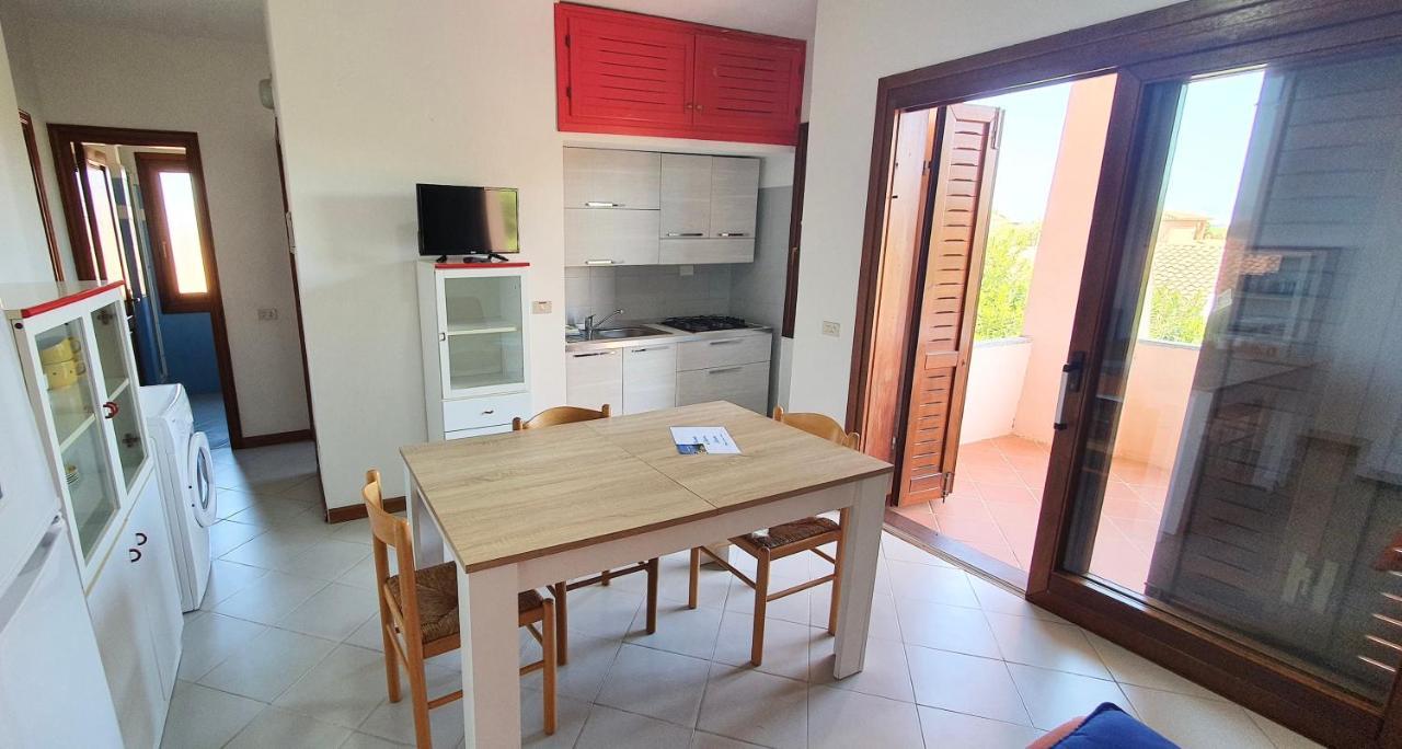 Iss Travel, Le Carrube Two Bedrooms Apartments With Air Conditioning サン・テオドーロ エクステリア 写真